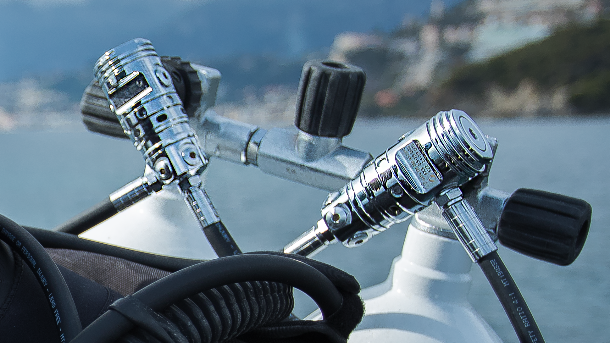 Rubinetto Subacqueo SCUBATEC con manifold centrale per bibombola